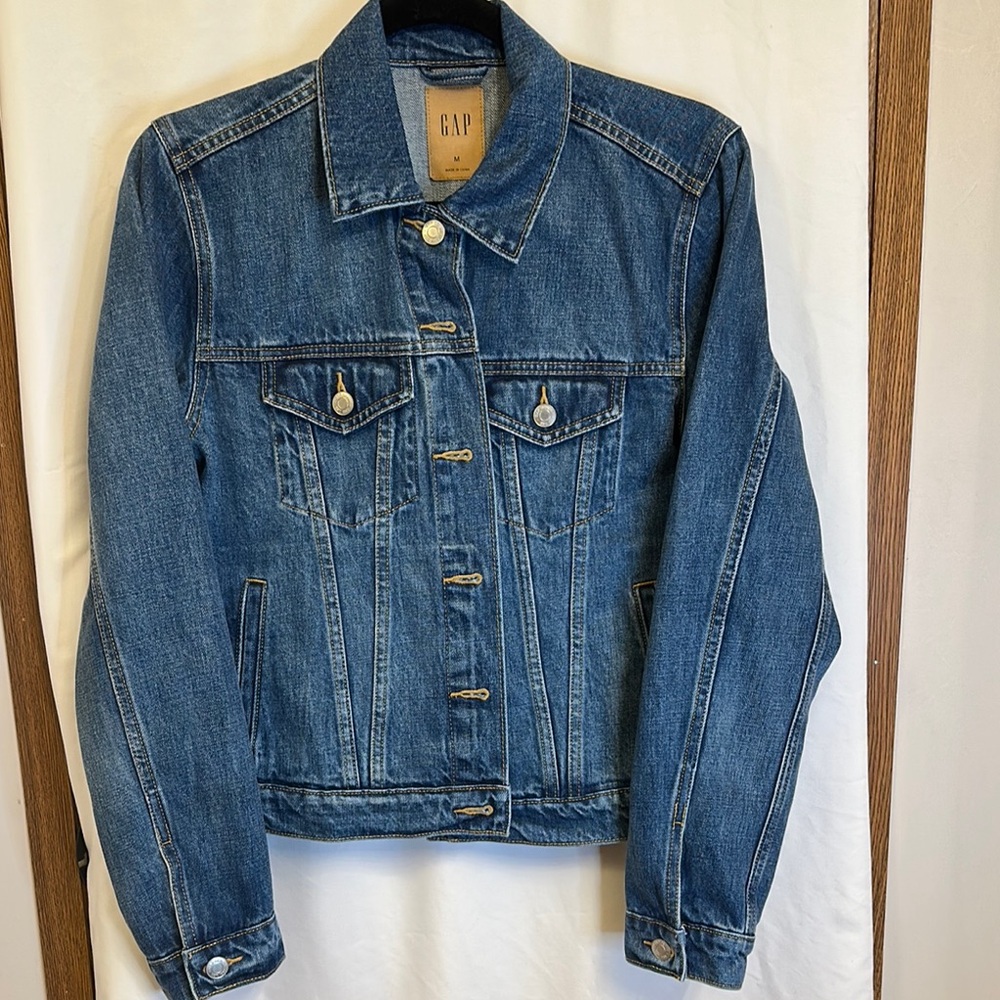 GAP Blue Jean Jacket Classic Trucker Style